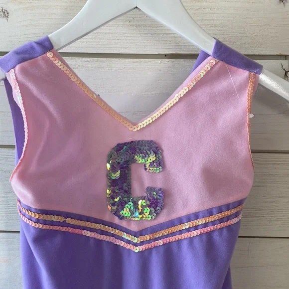 Girls cheerleading outfit with letter C - Picture 3 of 7